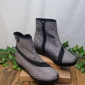Bernie Mev. Women's Ankle Boots. Size 38 (7.5-8 US). Like New